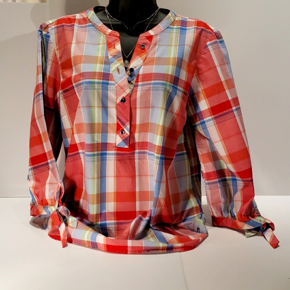 Tommy Hilfiger button down top